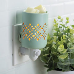 Soft Mint Plug-In Warmer Soft Mint Plug-In Warmer